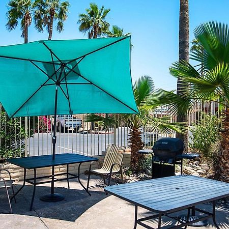 Quality Inn & Suites Phoenix Nw - Sun City Youngtown Esterno foto