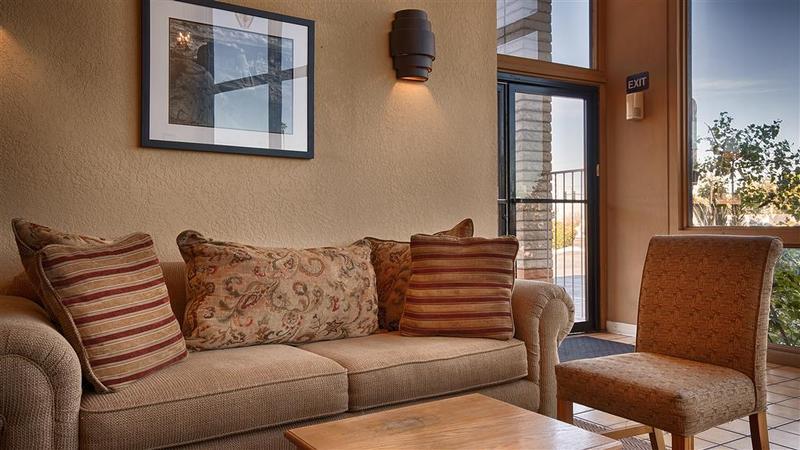 Quality Inn & Suites Phoenix Nw - Sun City Youngtown Esterno foto