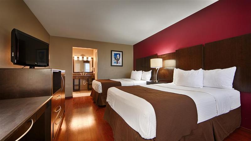 Quality Inn & Suites Phoenix Nw - Sun City Youngtown Esterno foto
