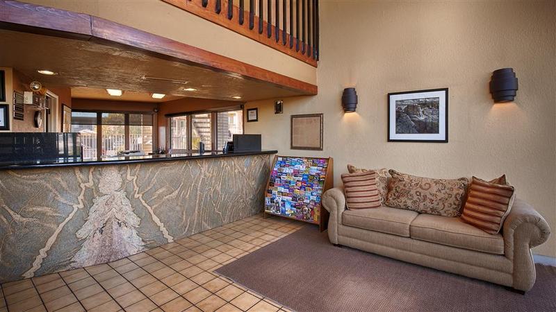 Quality Inn & Suites Phoenix Nw - Sun City Youngtown Esterno foto