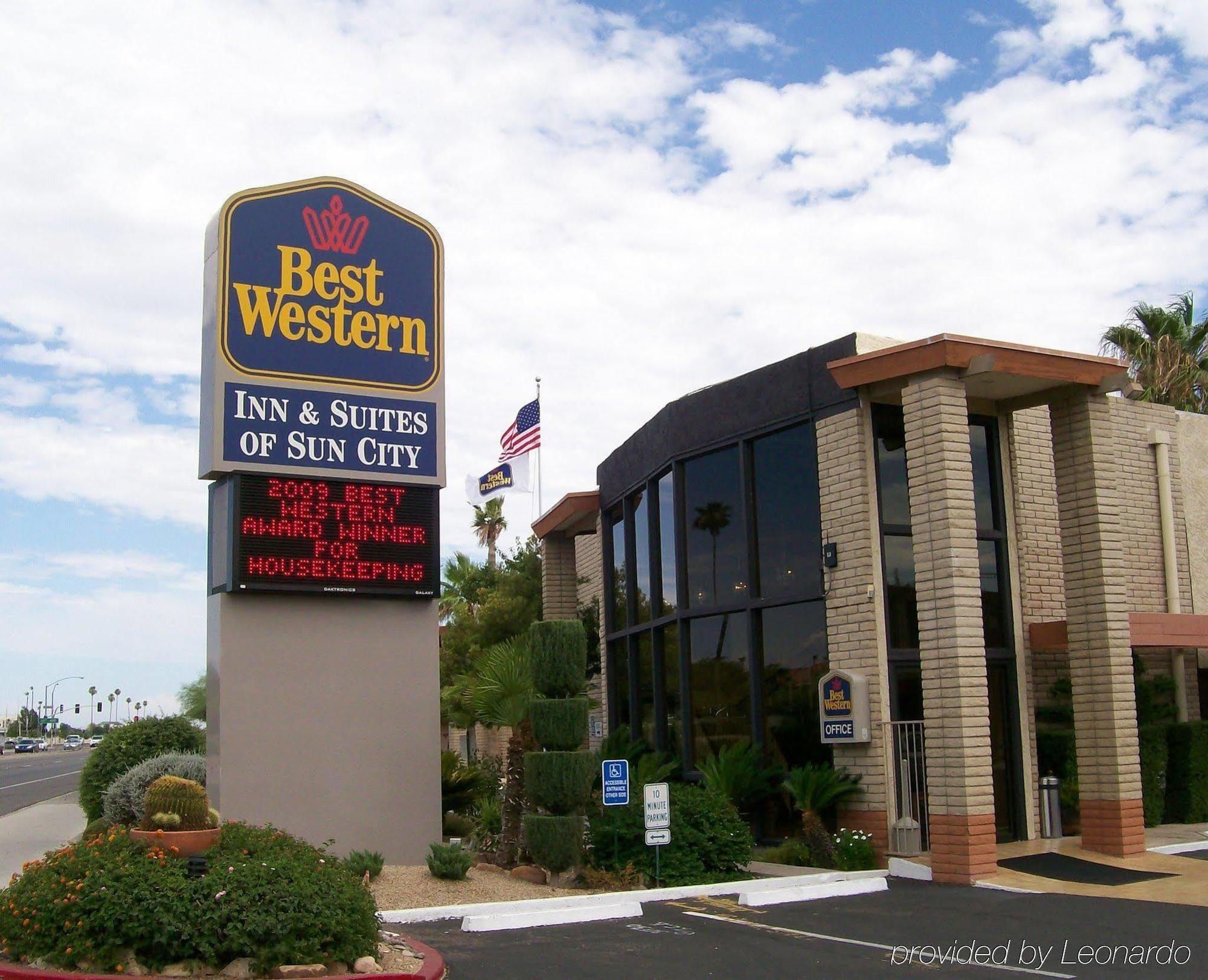 Quality Inn & Suites Phoenix Nw - Sun City Youngtown Esterno foto