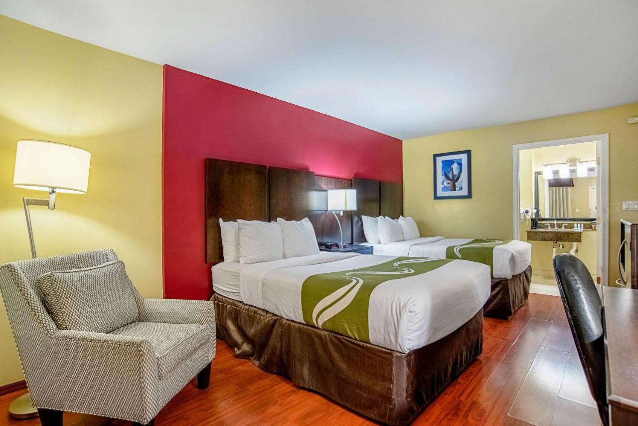 Quality Inn & Suites Phoenix Nw - Sun City Youngtown Esterno foto