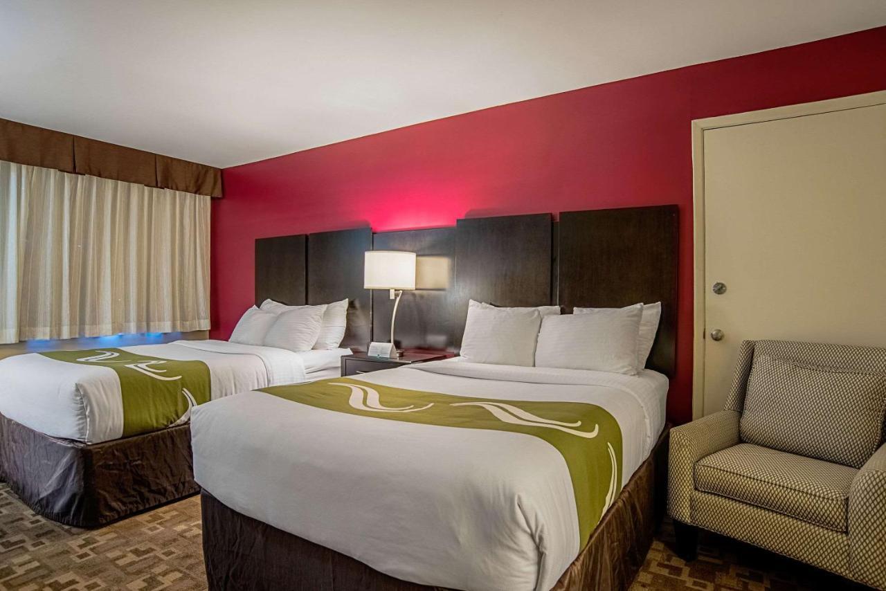 Quality Inn & Suites Phoenix Nw - Sun City Youngtown Esterno foto